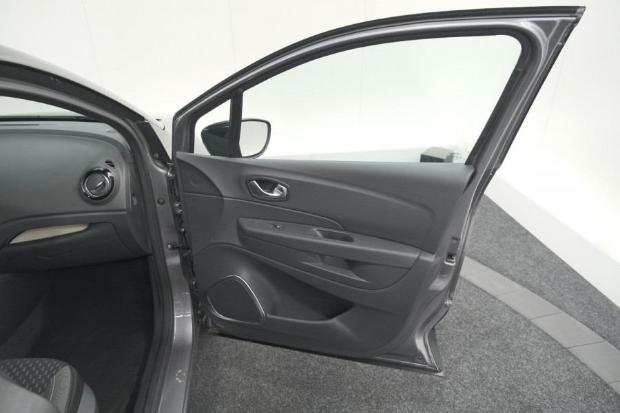 Renault Captur TCe 90 Intens | Camera | Dodehoekdetectie | Navigatie | Parkeersensoren