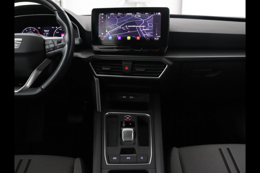 Seat Leon 1.0 eTSI Style | Trekhaak | Camera | Carplay | Full LED | Navigatie | Cruise control | Parkeerhulp | Climate control | Bluetooth