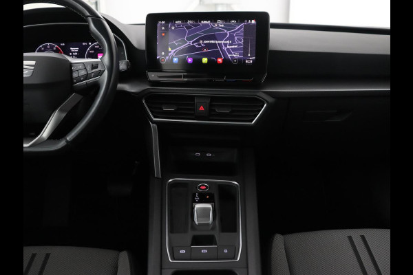 Seat Leon 1.0 eTSI Style | Trekhaak | Camera | Carplay | Full LED | Navigatie | Cruise control | Parkeerhulp | Climate control | Bluetooth