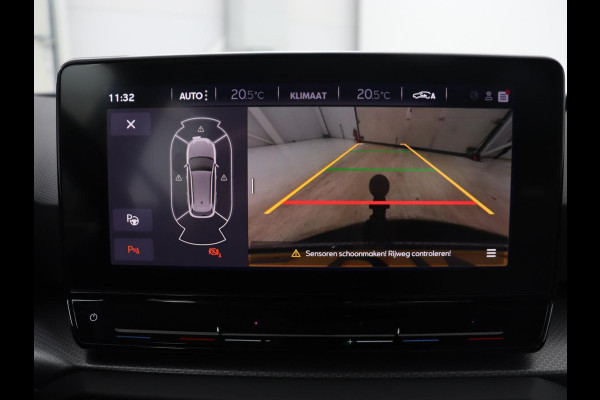 Seat Leon 1.0 eTSI Style | Trekhaak | Camera | Carplay | Full LED | Navigatie | Cruise control | Parkeerhulp | Climate control | Bluetooth