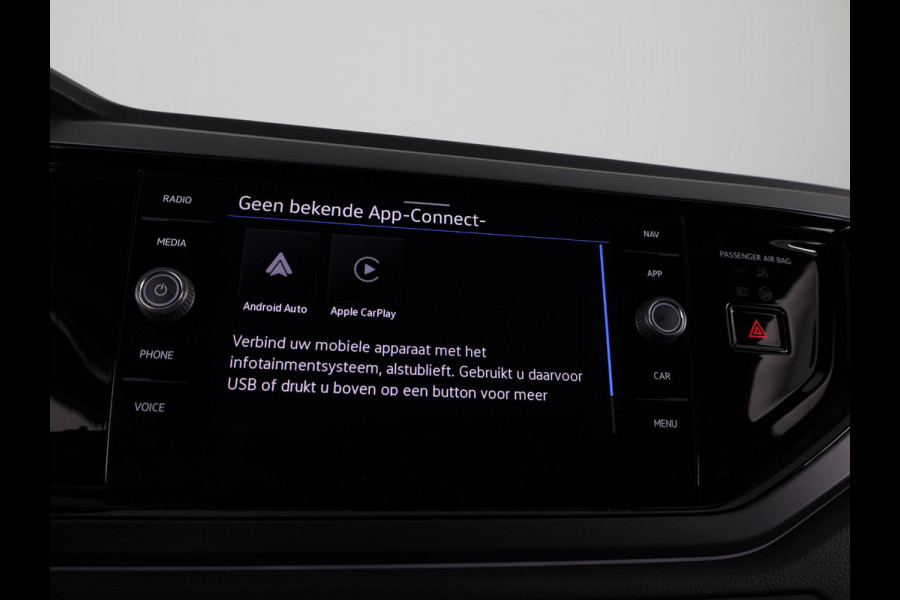 Volkswagen Polo 1.0 TSI R-Line Business 95PK | Panoramadak | Camera | Stoelverwarming | Verlengde garantie | Digitaal dashboard