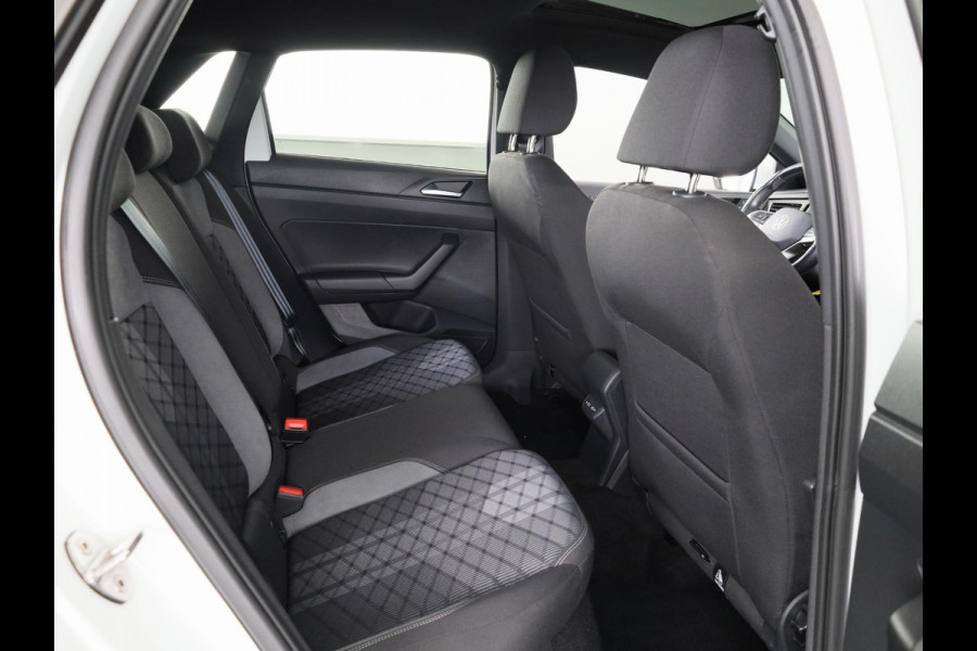 Volkswagen Polo 1.0 TSI R-Line Business 95PK | Panoramadak | Camera | Stoelverwarming | Verlengde garantie | Digitaal dashboard