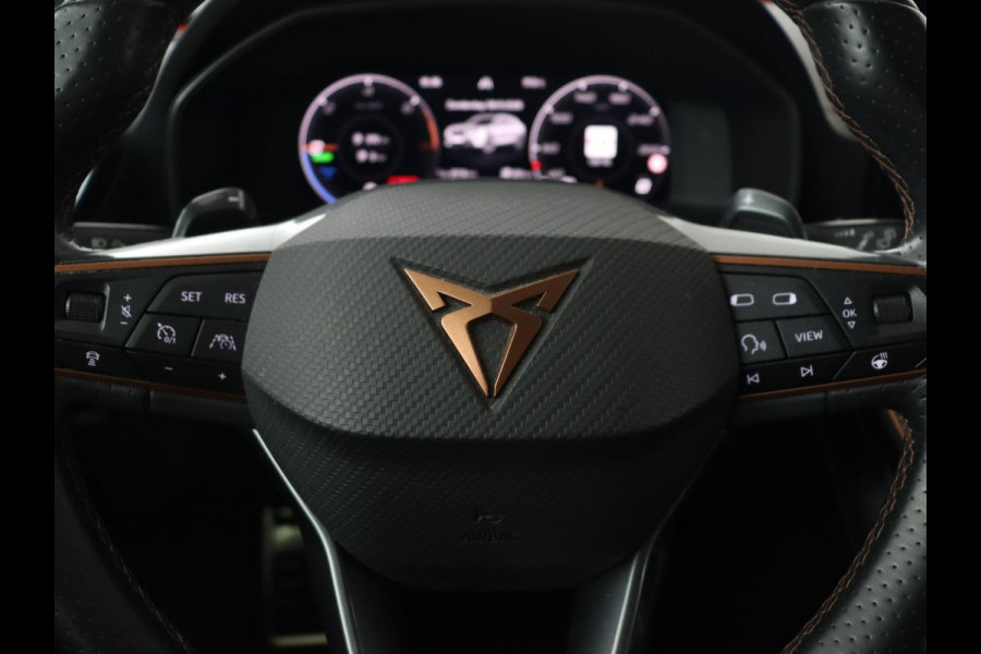 CUPRA Formentor 1.4 eHybrid VZ | 245pk | Stoelverwarming | Adaptive cruise | Memory | Camera | Navigatie | Sfeerverlichting | Keyless | Full LED | Sportstoelen | PHEV | Plug In