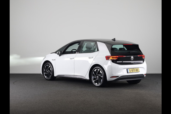 Volkswagen ID.3 First 58 kWh 204 PK | Steunhaak | Navigatie | Parkeersensoren | Stoelverwarming