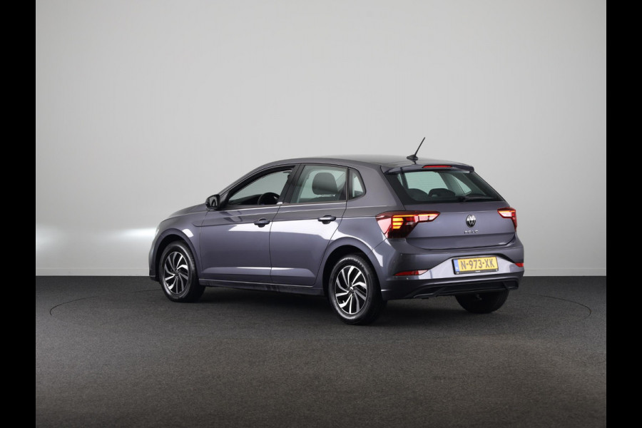 Volkswagen Polo 1.0 TSI Life 95PK | Navigatie | Parkeersensoren | L.M velgen | Digitaal dashboard