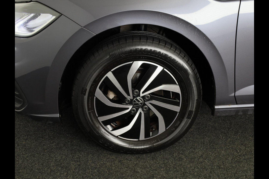 Volkswagen Polo 1.0 TSI Life 95PK | Navigatie | Parkeersensoren | L.M velgen | Digitaal dashboard