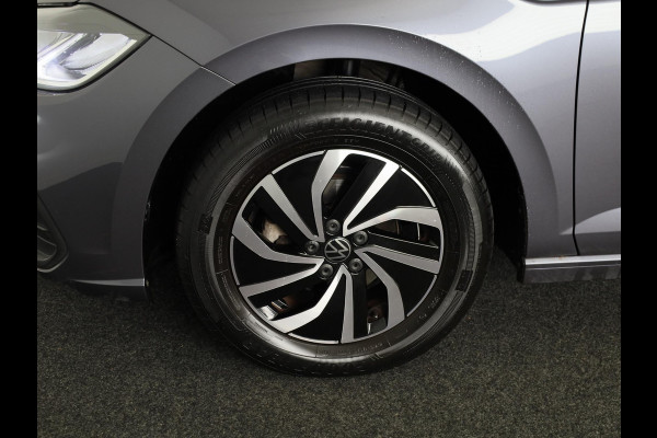 Volkswagen Polo 1.0 TSI Life 95PK | Navigatie | Parkeersensoren | L.M velgen | Digitaal dashboard