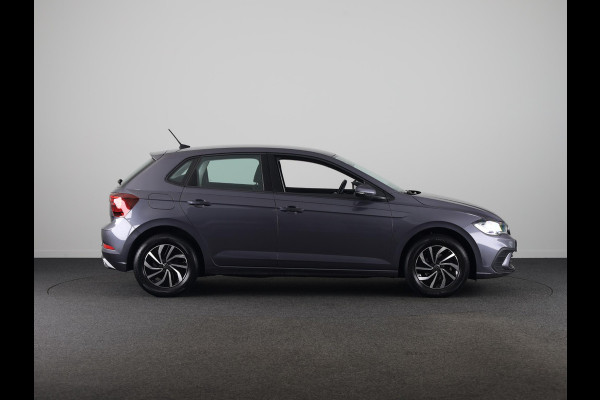 Volkswagen Polo 1.0 TSI Life 95PK | Navigatie | Parkeersensoren | L.M velgen | Digitaal dashboard