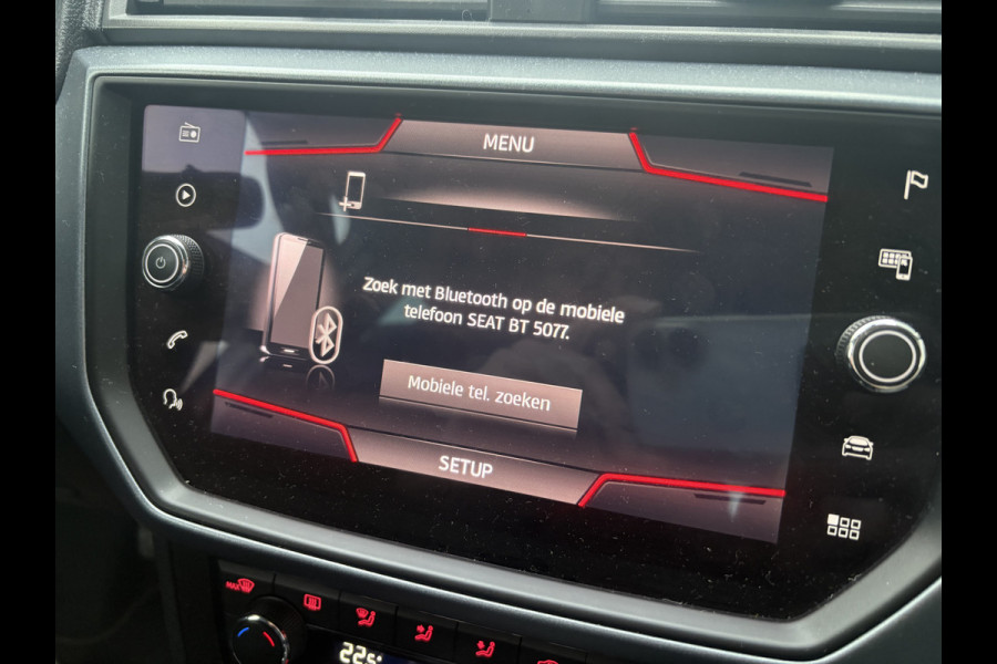 Seat Arona 1.0 TSi 95pk Style Business Intense KEYLESS/CAMERA/NAVI/CARPLAY/PDC