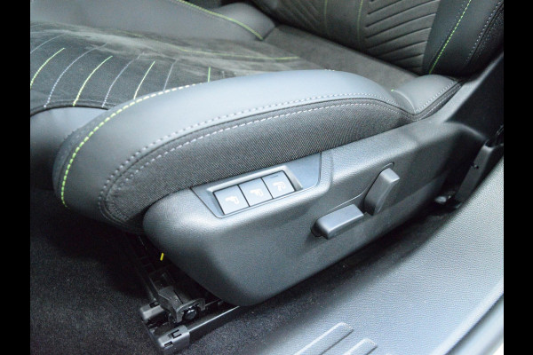 Peugeot 2008 1.2 Hybrid 145 GT | camera + sensoren V+A | 8 jaar garantie | adaptieve cruise control | stoelverwarming met massagefunctie