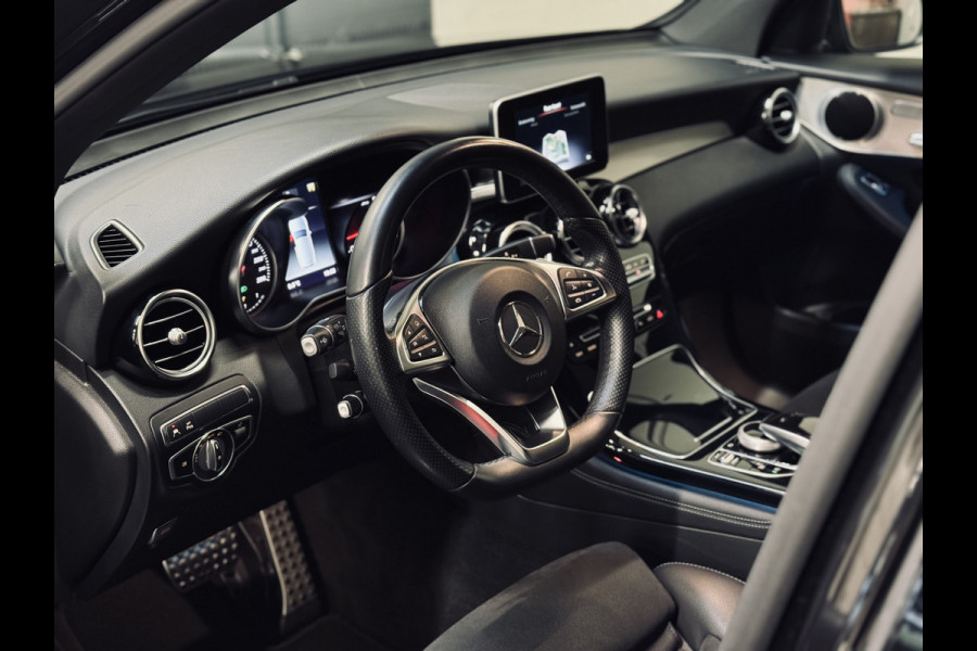 Mercedes-Benz GLC 250 4MATIC AMG-Line | 20" | Memory | DealerOh.