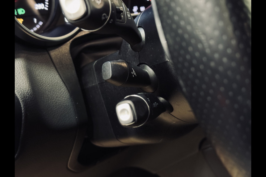 Mercedes-Benz GLC 250 4MATIC AMG-Line | 20" | Memory | DealerOh.