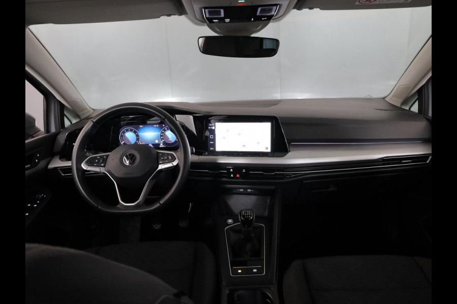 Volkswagen Golf 1.0 TSI Life 110pk 6bak| Navigatie| LM-velgen| Keyless start| Parksensors
