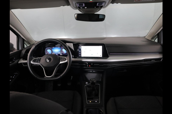 Volkswagen Golf 1.0 TSI Life 110pk 6bak| Navigatie| LM-velgen| Keyless start| Parksensors