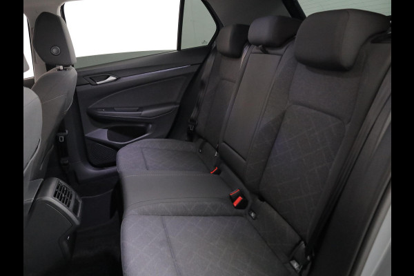 Volkswagen Golf 1.0 TSI Life 110pk 6bak| Navigatie| LM-velgen| Keyless start| Parksensors