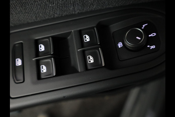 Volkswagen Golf 1.0 TSI Life 110pk 6bak| Navigatie| LM-velgen| Keyless start| Parksensors