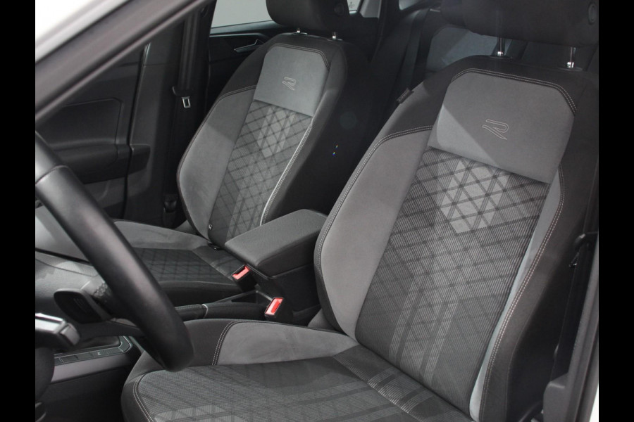 Volkswagen Polo 1.0 TSI R-Line DSG Navigatie App Connect Climate Control DAB LED Parkeer sensoren Cruise control adaptive Lichtmetalen velgen