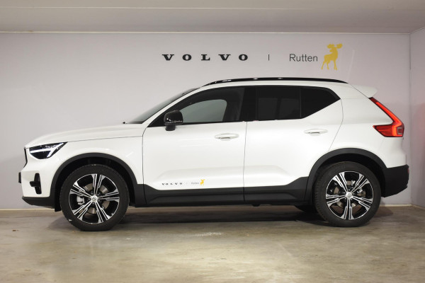 Volvo XC40 B4 211PK Automaat Plus Dark / Navigatie / Adaptive Cruise / Harman Kardon / Stuur- & Stoelverwarming / Elektrische achterklep / Achteruitrijcamera / Elektrische stoelverst. met geheugen / Extra getint glas / Microtech/Nubuck