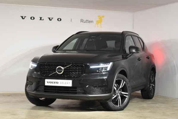 Volvo XC40 B4 211PK Automaat Plus Dark / Extra getint glas / Microtech/Nubuck / Camera achter