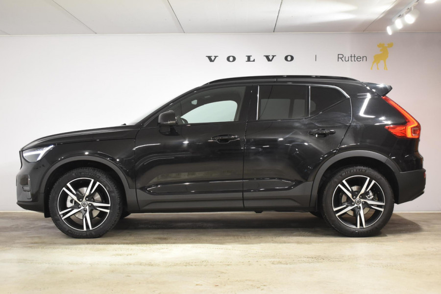 Volvo XC40 B4 211PK Automaat Plus Dark / Extra getint glas / Microtech/Nubuck / Camera achter