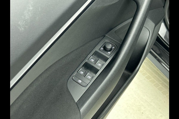 Škoda Kamiq 1.0 TSI Business Edition DSG | Navigatie | Climate control | Cruise control | LED | Keyless | Achteruitrijcamera | Parkeersensoren | Apple Carplay/ Android Auto | Radio