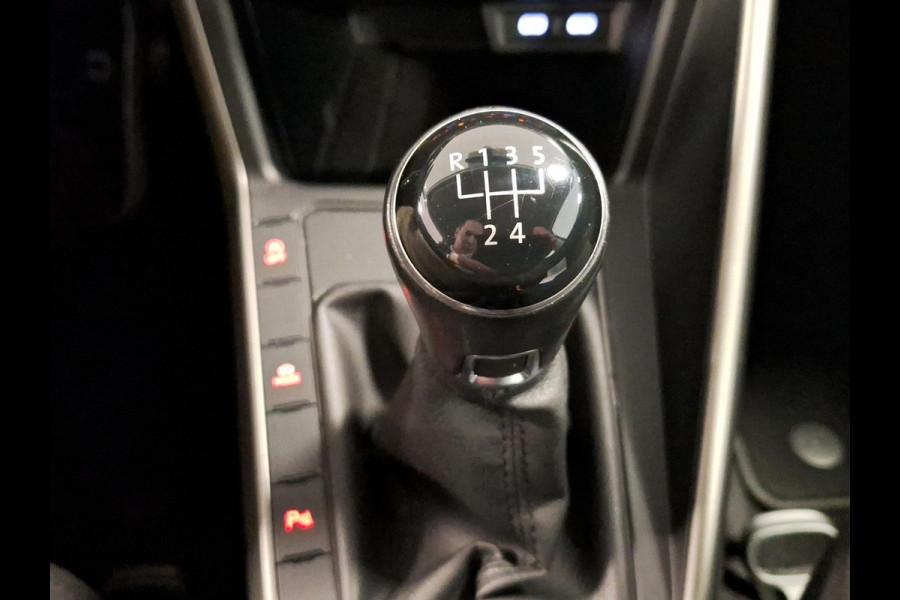 Volkswagen Polo 1.0 TSI Comfortline Business Incl. Draadloze telefoonlader | Achteruitrijcamera | Navigatie