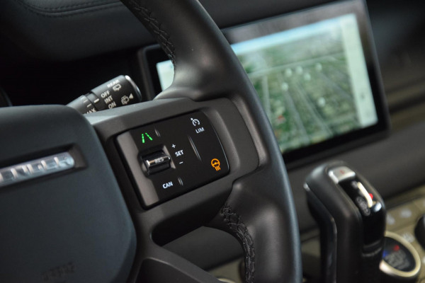 Land Rover Defender 110 3.0 D300 110 X-Dynamic 6-Cill Panoramadak|Lane-Assist|5-pers|22 inch|301pk!!