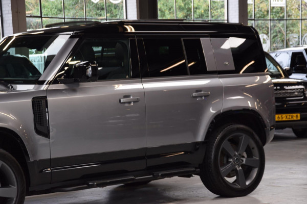 Land Rover Defender 110 3.0 D300 110 X-Dynamic 6-Cill Panoramadak|Lane-Assist|5-pers|22 inch|301pk!!