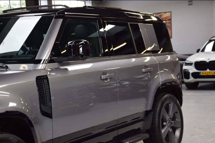 Land Rover Defender 110 3.0 D300 110 X-Dynamic 6-Cill Panoramadak|Lane-Assist|5-pers|22 inch|301pk!!