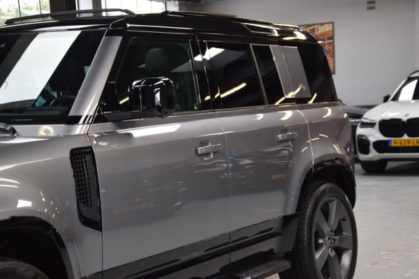 Land Rover Defender 110 3.0 D300 110 X-Dynamic 6-Cill Panoramadak|Lane-Assist|5-pers|22 inch|301pk!!