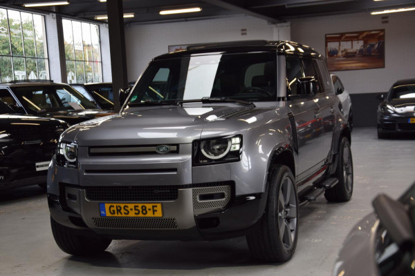 Land Rover Defender 110 3.0 D300 110 X-Dynamic 6-Cill Panoramadak|Lane-Assist|5-pers|22 inch|301pk!!