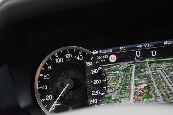 Land Rover Defender 110 3.0 D300 110 X-Dynamic 6-Cill Panoramadak|Lane-Assist|5-pers|22 inch|301pk!!