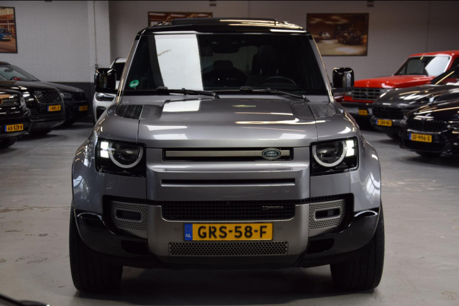 Land Rover Defender 110 3.0 D300 110 X-Dynamic 6-Cill Panoramadak|Lane-Assist|5-pers|22 inch|301pk!!