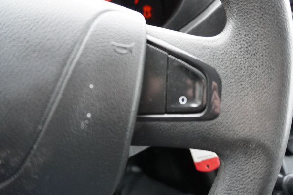 Renault Master T35 2.3 dCi L3H2 Energy nr. V114 | Airco | Cruise | Navi | Trekhaak 3.500KG