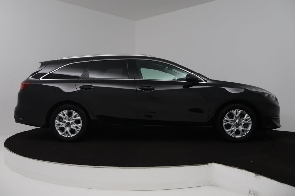 Kia Ceed Sportswagon 1.5 T-GDi DynamicPlusLine (TREKHAAK, STOEL/STUUR VERWARMING, ACHTERUITRIJCAMERA, LANE-ASSIST, SENSOREN)