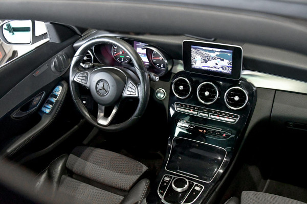 Mercedes-Benz C-Klasse 180 AMG-Line. Pano, Burmester, Camera, Sfeer, 9-Traps, Diamond White Pearl!