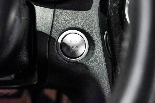 Mercedes-Benz C-Klasse 180 AMG-Line. Pano, Burmester, Camera, Sfeer, 9-Traps, Diamond White Pearl!