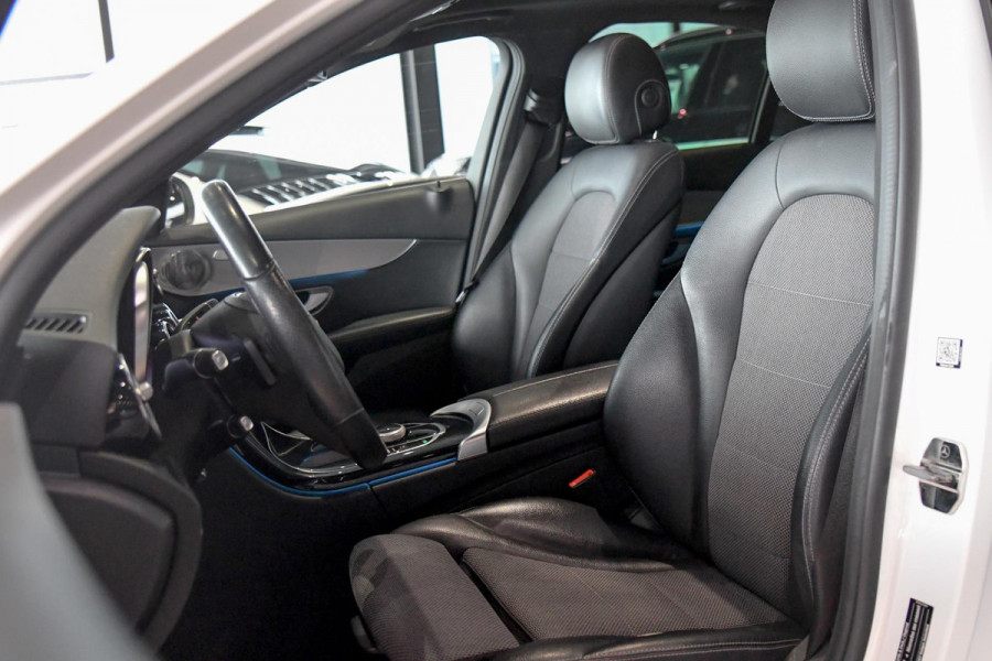 Mercedes-Benz C-Klasse 180 AMG-Line. Pano, Burmester, Camera, Sfeer, 9-Traps, Diamond White Pearl!