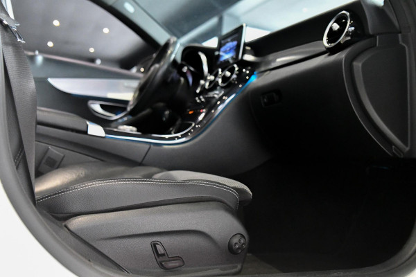 Mercedes-Benz C-Klasse 180 AMG-Line. Pano, Burmester, Camera, Sfeer, 9-Traps, Diamond White Pearl!