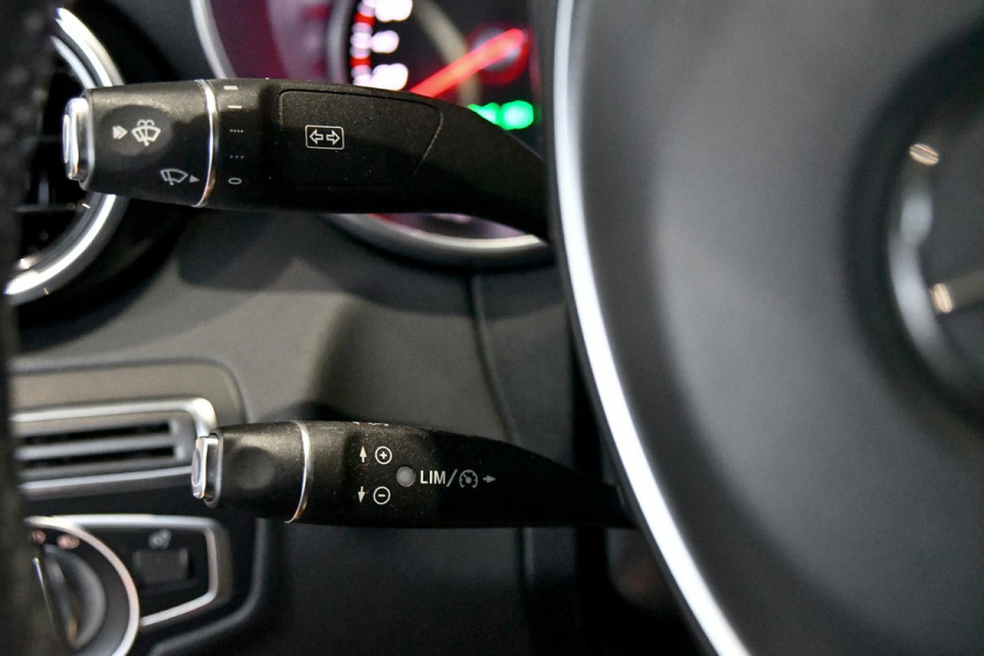 Mercedes-Benz C-Klasse 180 AMG-Line. Pano, Burmester, Camera, Sfeer, 9-Traps, Diamond White Pearl!