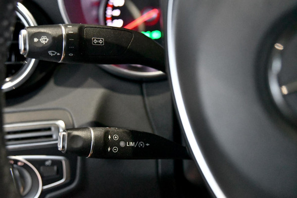 Mercedes-Benz C-Klasse 180 AMG-Line. Pano, Burmester, Camera, Sfeer, 9-Traps, Diamond White Pearl!