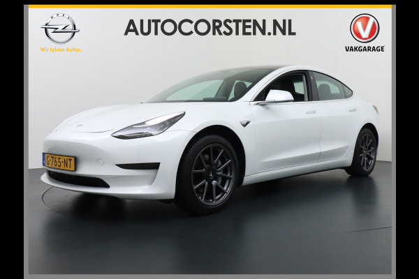 Tesla Model 3 SR+ 60kWh 326PK Trekhaak AutoPilot Premium-Luidsprekers Leer PanoramaDak Adaptive Cruise Lmv 18" Camera's Elektr.-Stuur+Stoelen+ SOH 85% Ecc Navi Led DAB Voorverwarmen interieur via App Keyless One-Pedal-Drive Origineel Nederlandse Auto 1.584KG Trekgewicht 1.000kg.