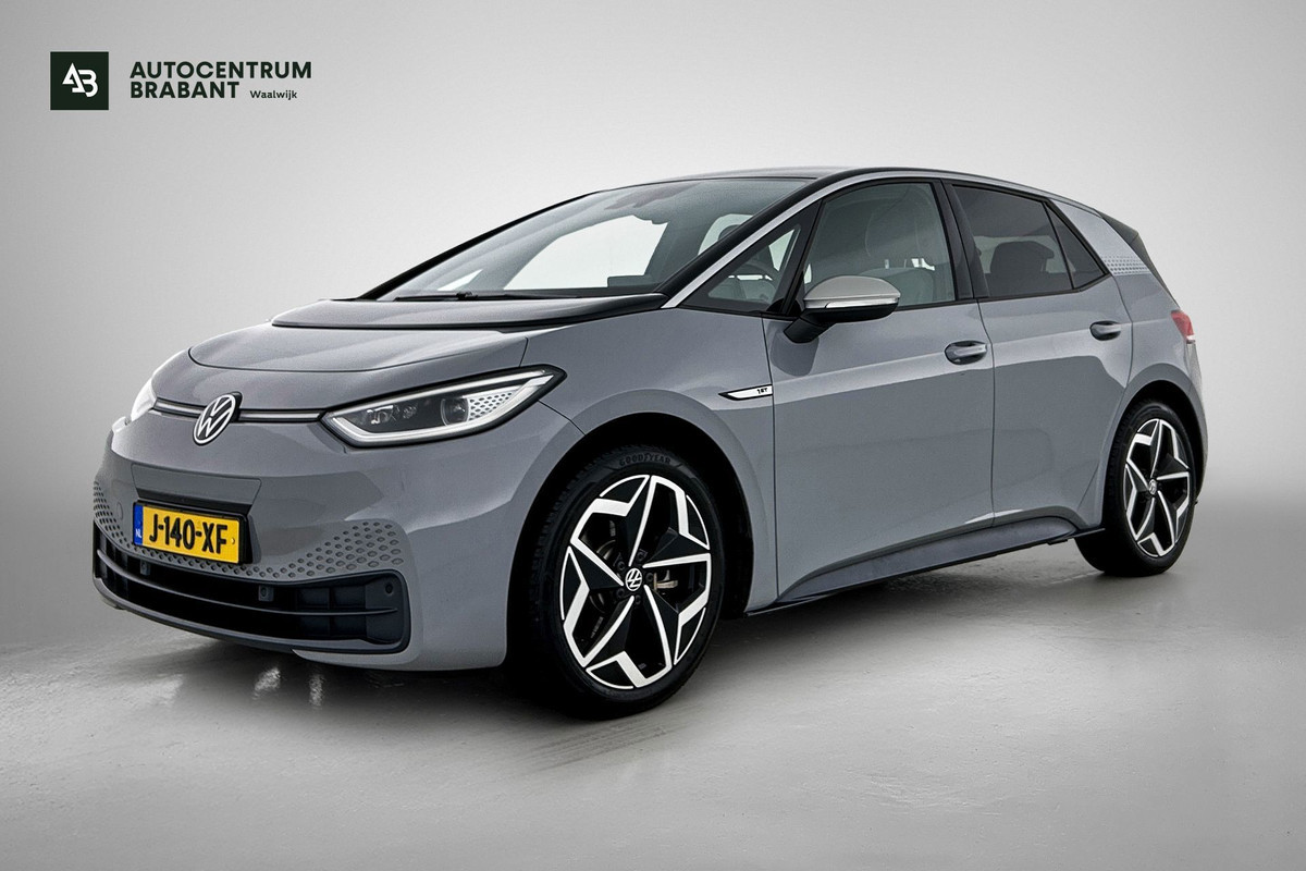 Volkswagen ID.3 First Plus 58 kWh (TREKHAAK, SFEERVERLICHTING, CAMERA, STOELVERWARMING, MATRIX)