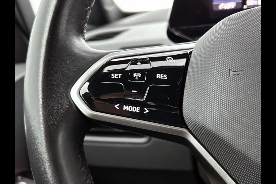 Volkswagen ID.3 First Plus 58 kWh (TREKHAAK, SFEERVERLICHTING, CAMERA, STOELVERWARMING, MATRIX)