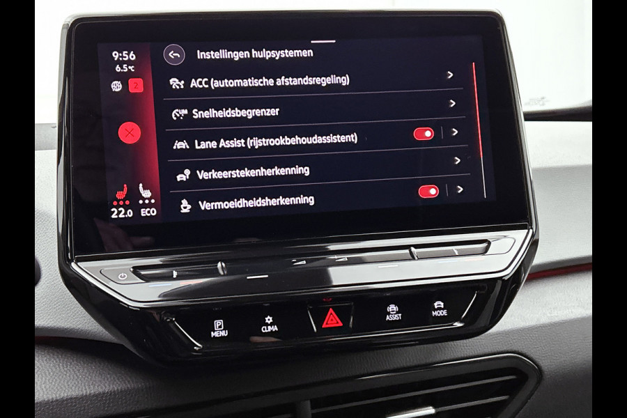 Volkswagen ID.3 First Plus 58 kWh (TREKHAAK, SFEERVERLICHTING, CAMERA, STOELVERWARMING, MATRIX)