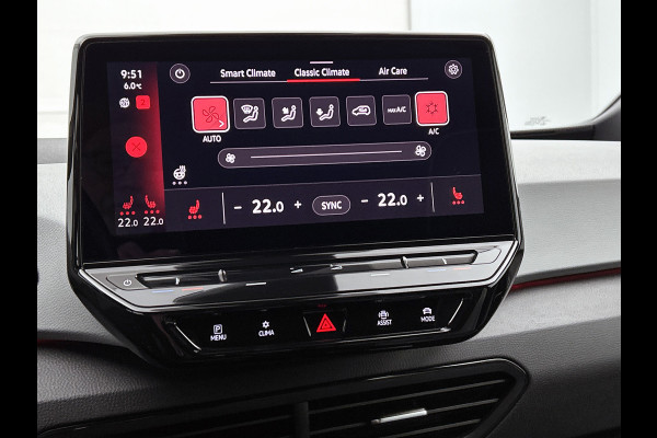 Volkswagen ID.3 First Plus 58 kWh (TREKHAAK, SFEERVERLICHTING, CAMERA, STOELVERWARMING, MATRIX)