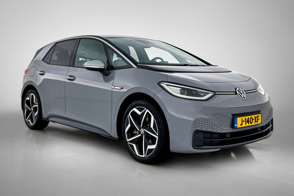 Volkswagen ID.3 First Plus 58 kWh (TREKHAAK, SFEERVERLICHTING, CAMERA, STOELVERWARMING, MATRIX)