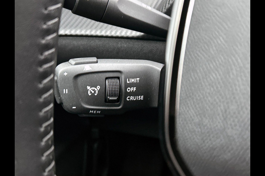 Peugeot 208 1.2 100PK Allure CAMERA | 1/2 LEER | SPOILER | DODEHOEK-DETECTIE