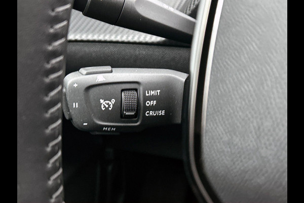 Peugeot 208 1.2 100PK Allure CAMERA | 1/2 LEER | SPOILER | DODEHOEK-DETECTIE