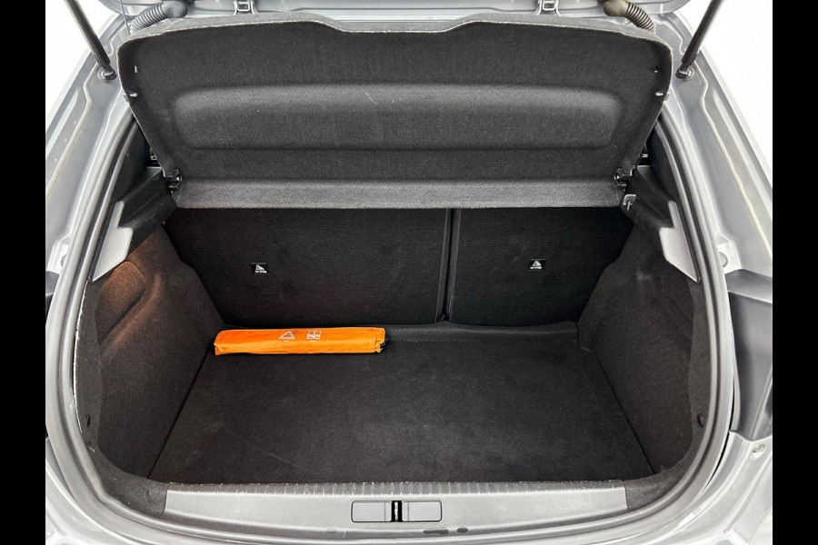 Peugeot 208 1.2 100PK Allure CAMERA | 1/2 LEER | SPOILER | DODEHOEK-DETECTIE